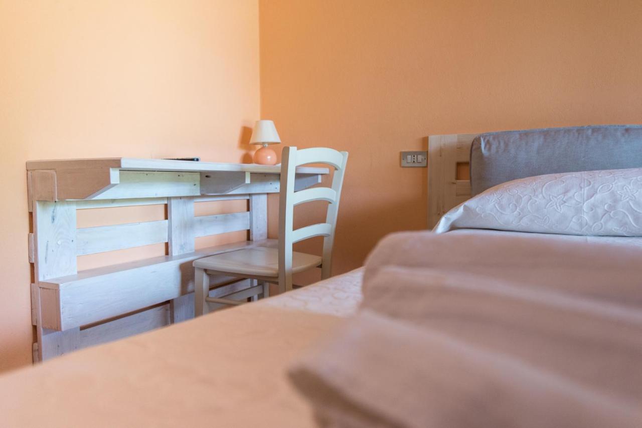Albergo La Genzianella Miasino 외부 사진