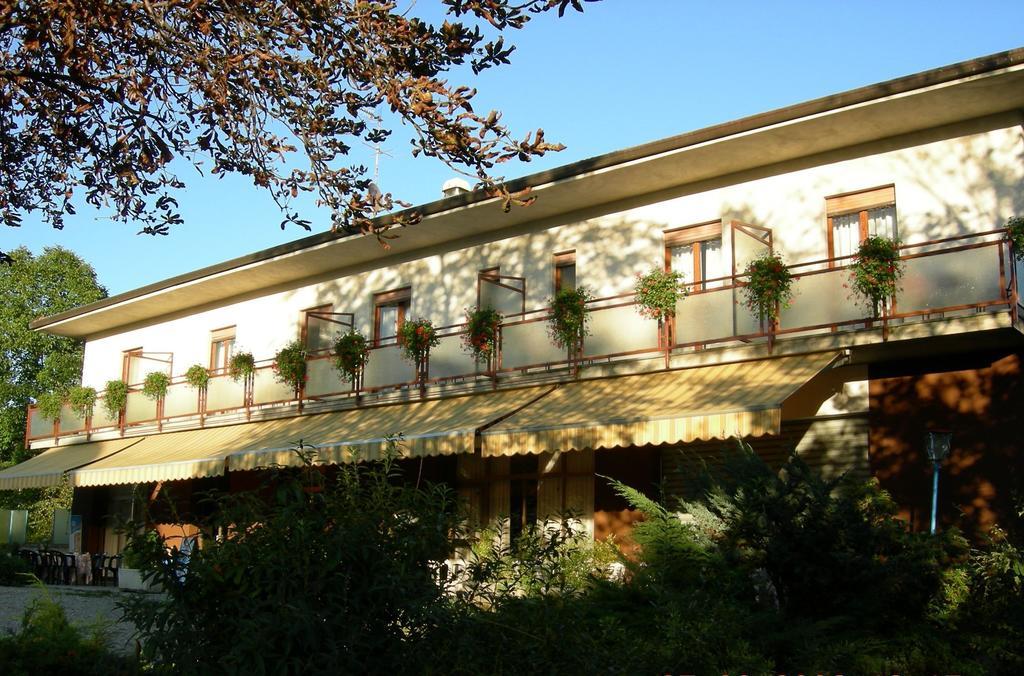 Albergo La Genzianella Miasino 외부 사진